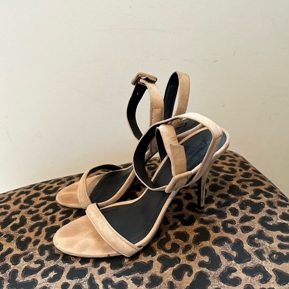 Alexander Wang Antonia Sandal Truffle Suede Perfect Condition! Seen on Kim K - Picture 4 of 7